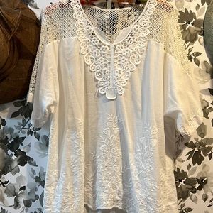 White cotton lace top, lace detail at neckline n shoulder